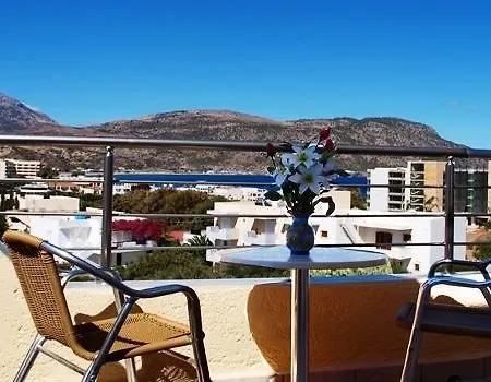 Ξενοδοχείο Panorama 2*